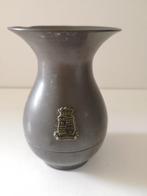 Vaas van zuiver tin, wapenschild gem. Doorn, 11,5 cm hoog, Antiek en Kunst, Antiek | Tin, Ophalen of Verzenden