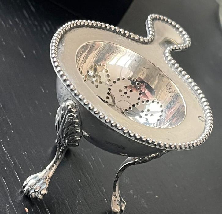 Antieke zilveren theezeef met parelrand & lekbak gekeurd, Antiek en Kunst, Antiek | Goud en Zilver, Zilver, Verzenden