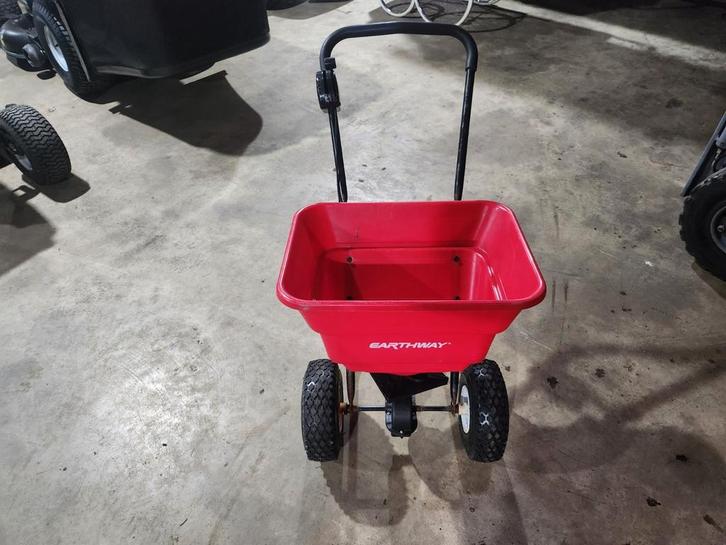 Professionele zoutstrooier Earthway, Tuin en Terras, Hand-tuingereedschap, Zo goed als nieuw, Ophalen