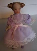 Poppenhuis meisje 1:12, Ophalen of Verzenden, Zo goed als nieuw, Popje