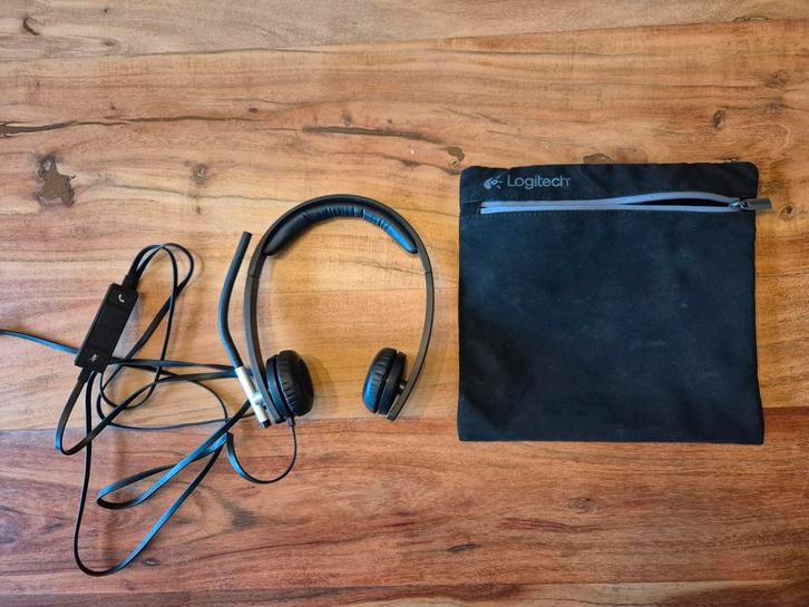 Logitech USB headset, Computers en Software, Headsets, Zo goed als nieuw, Ophalen of Verzenden