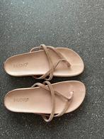 Inuovo slippers, Kleding | Dames, Schoenen, Slippers, Ophalen of Verzenden, Roze, Gedragen