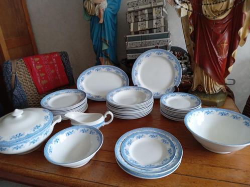 Prachtig puntgaaf 12 pers. eetservies Boch la Louviere PEPA, Antiek en Kunst, Antiek | Servies compleet, Ophalen
