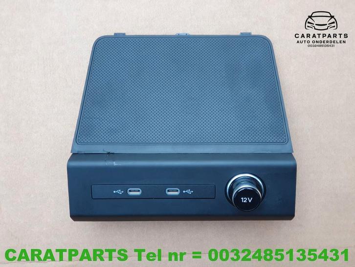 89A035736 Audi Q4 E Tron usb aansluiting Q4 dubbel USB bus, Auto-onderdelen, Elektronica en Kabels, Audi, Gebruikt, Ophalen of Verzenden