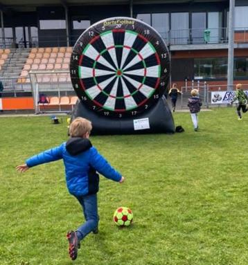Dart  voetbal 3 meter te koop - Springkussen beschikbaar voor biedingen