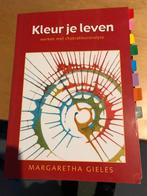 Kleur je leven in balans - boek en werkmap Margaretha Gieles, Ophalen of Verzenden, Zo goed als nieuw, Spiritualiteit algemeen