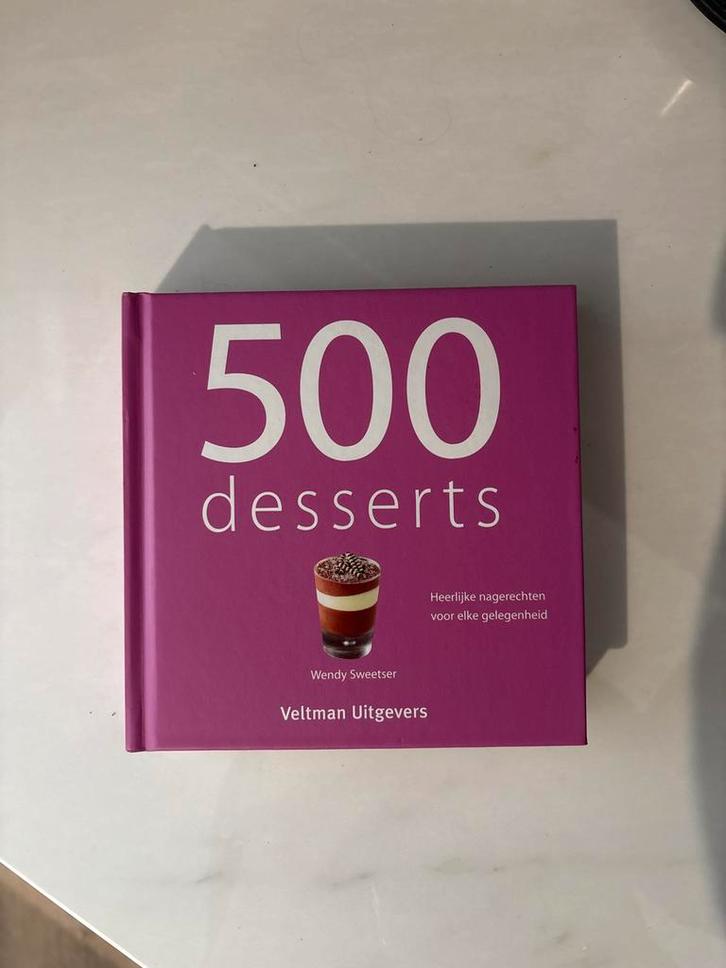 Kookboek: 500 Desserts, Boeken, Kookboeken, Zo goed als nieuw, Taart, Gebak en Desserts, Europa, Ophalen of Verzenden