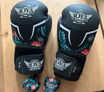 14 oz nieuw box handschoenenen beschikbaar voor biedingen