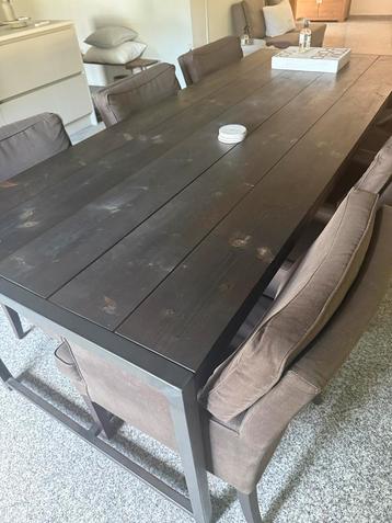 Eettafel 250 lang beschikbaar voor biedingen