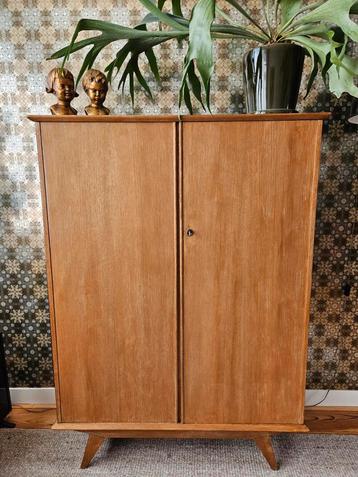 Kast Deens Design VINTAGE beschikbaar voor biedingen