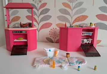 Barbie keuken met veel accessoires beschikbaar voor biedingen
