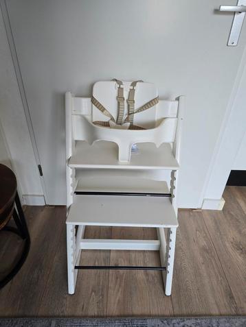 Stokke tripp trapp stoel met babyset en tuigje  beschikbaar voor biedingen