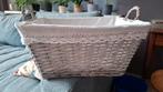 Kraammand rieten mand kanten bekleding wit brocante, Huis en Inrichting, Woonaccessoires | Schalen en Manden, Ophalen, Mand, Zo goed als nieuw