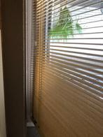Luxaflex aluminium smal 2 stuks, Huis en Inrichting, Ophalen, Gebruikt, Crème, Aluminium