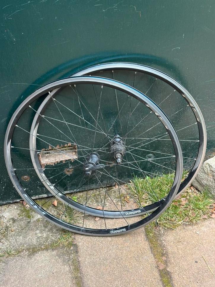 Shimano WH-RS010 wielset 28”/700C, Fietsen en Brommers, Fietsonderdelen, Gebruikt, Racefiets, Wiel, Ophalen