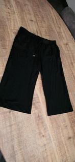 Broek maat 44, Kleding | Dames, Broeken en Pantalons, Zwart, Maat 42/44 (L), Ophalen of Verzenden, Driekwart