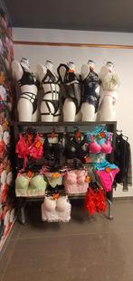 Partij lingerie met rek en paspoppen, Ophalen of Verzenden