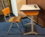 Retro / vintage schoolbureau en schoolstoeltje, Kinderen en Baby's, Kinderkamer | Tafels en Stoelen, Ophalen, Gebruikt, Stoel(en)