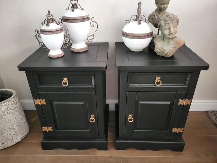 2 schitterende super gave brocante nachtkastjes mat zwart, Huis en Inrichting, Slaapkamer | Nachtkastjes, Nieuw, 55 tot 70 cm