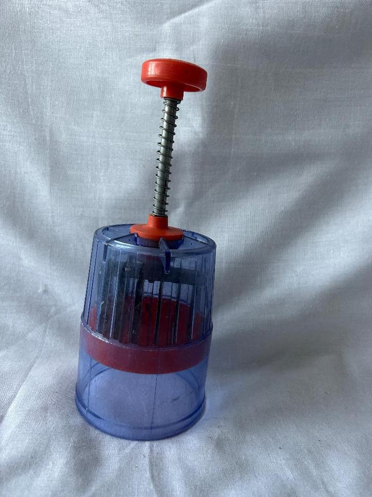 Vintage uien - groente snijder / hakker KITTY swiss made, Antiek en Kunst, Antiek | Keukenbenodigdheden, Ophalen of Verzenden