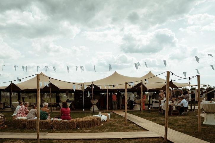 Stretchtent, 10x15 meter inclusief hardware, Tuin en Terras, Partytenten, Gebruikt, Overige typen, 2 meter of meer, 8 meter of meer