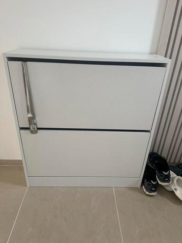 Schoenenkast DEZE WEEK WEG beschikbaar voor biedingen