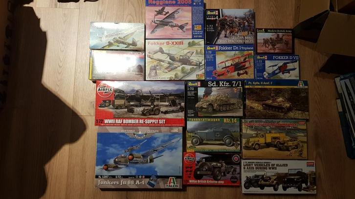 Verschillende modelbouwdozen 1:72 schaal, Hobby en Vrije tijd, Modelbouw | Vliegtuigen en Helikopters, Zo goed als nieuw, Vliegtuig