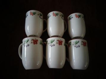 Wedgwood Provence bekers, hoogte 10,5 cm. Nieuw beschikbaar voor biedingen