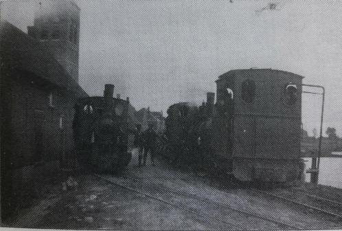 Knipsel watersnoodramp 1925/1926 Locomotieven in Appeltern., Verzamelen, Ansichtkaarten | Nederland, Gelopen, Gelderland, 1920 tot 1940