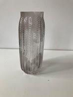 Retro vaas met reliëf, Gebruikt, Overige kleuren, Ophalen of Verzenden, Glas