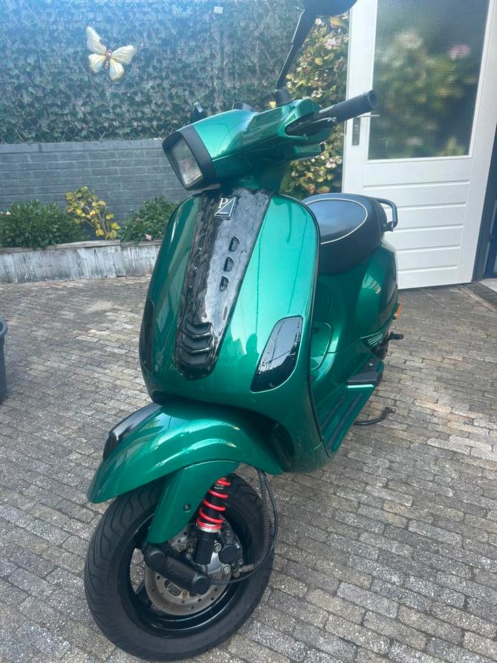 Vespa s 4t4v 50cc, Fietsen en Brommers, Scooters | Vespa, Zo goed als nieuw, Vespa S, Maximaal 45 km/u, Benzine, Ophalen