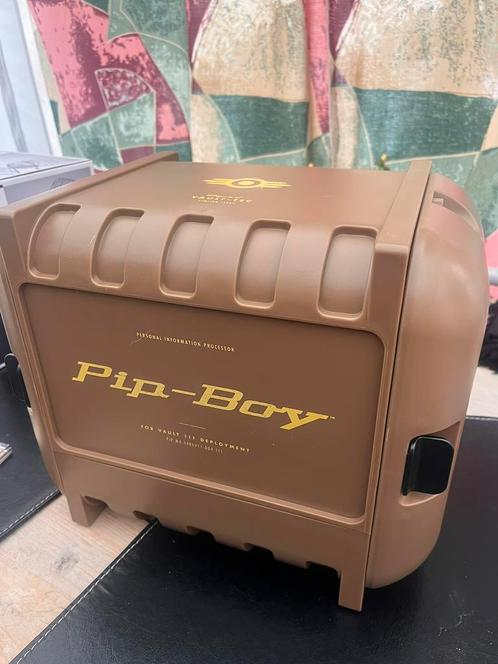 (Box Only – No Pip-Boy) Fallout 4 PipBoy Edition Collectible, Spelcomputers en Games, Games | Overige, Zo goed als nieuw, Ophalen of Verzenden