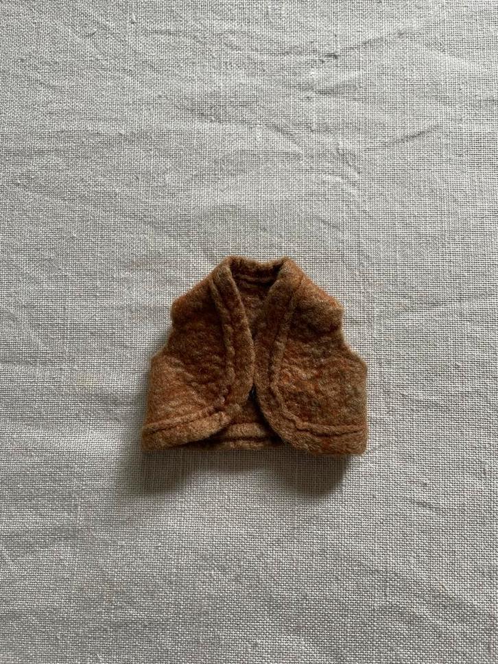 Vintage Sindy / Fleur Barbie bodywarmer., Verzamelen, Poppen, Gebruikt, Kleertjes, Ophalen of Verzenden