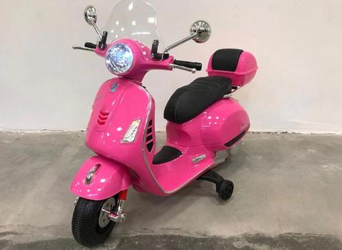 Kinder Vespa Scooter – Roze & Zo Goed als Nieuw!, Kinderen en Baby's, Speelgoed | Buiten | Accuvoertuigen, Zo goed als nieuw, Ophalen of Verzenden