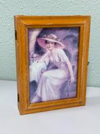 Antiek Sleutelkastje hout met schilderij houten sleutel-kast, Antiek en Kunst, Curiosa en Brocante, Ophalen of Verzenden