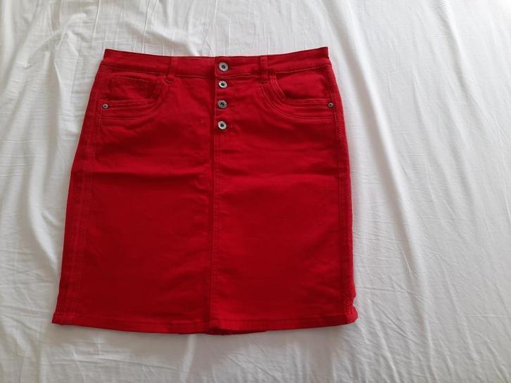 Rood kort rokje, maat L/40, Geisha, Kleding | Dames, Rokken, Zo goed als nieuw, Maat 42/44 (L), Rood, Boven de knie, Ophalen of Verzenden