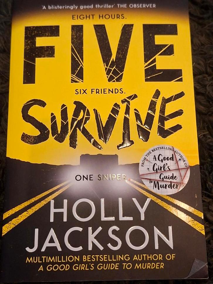 Five Survive - Holly Jackson - Nieuwstaat, Boeken, Thrillers, Zo goed als nieuw, Nederland, Ophalen of Verzenden