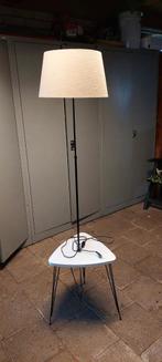 Stalamp met tafeltje - Nieuw zonder kap!, Huis en Inrichting, Lampen | Vloerlampen, Ophalen, Nieuw, Modern, 150 tot 200 cm