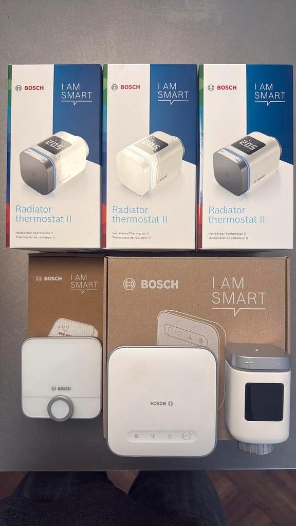 Bosch Smart Home Thermostaat Set, Doe-het-zelf en Verbouw, Thermostaten, Zo goed als nieuw, Slimme thermostaat, Ophalen of Verzenden