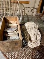 Brocante Frans gipsen beeld en antieke Franse tegeltjes, Antiek en Kunst, Ophalen