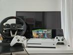 Xbox One set + 2 controllers, 3 games, stuur, speaker & TV, Met 2 controllers, Ophalen of Verzenden, Original, Gebruikt