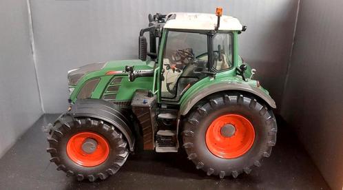 Fendt 724 Vario (Oude Kleur), Hobby en Vrije tijd, Modelauto's | 1:32, Zo goed als nieuw, Tractor of Landbouw, Schuco, Ophalen of Verzenden