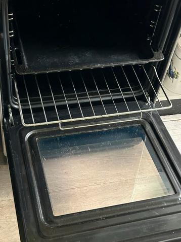 Keramisch fornuis Indesit beschikbaar voor biedingen