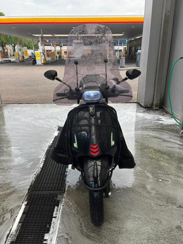 Te koop Vespa Sprint Malossi 185cc – 16.000 km – Full Option beschikbaar voor biedingen