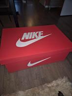 Nike Sneakerbox. Zelf gemaakt!, Huis en Inrichting, Ophalen, Zo goed als nieuw