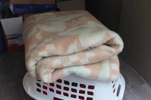 Prachtige nostalgische wollen woon deken 50er jaren, Huis en Inrichting, Woonaccessoires | Plaids en Woondekens, Zo goed als nieuw