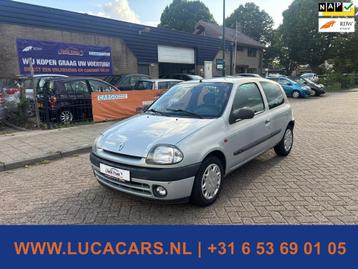 Renault Clio 1.4-16V RN AUTOMAAT + NIEUWE APK! beschikbaar voor biedingen