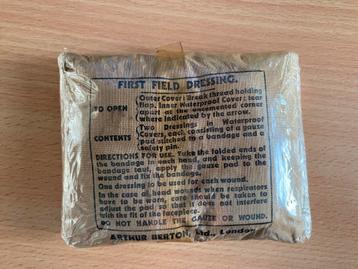 WO2 Britse First Field Dressing 1943 (in cellofaan) beschikbaar voor biedingen