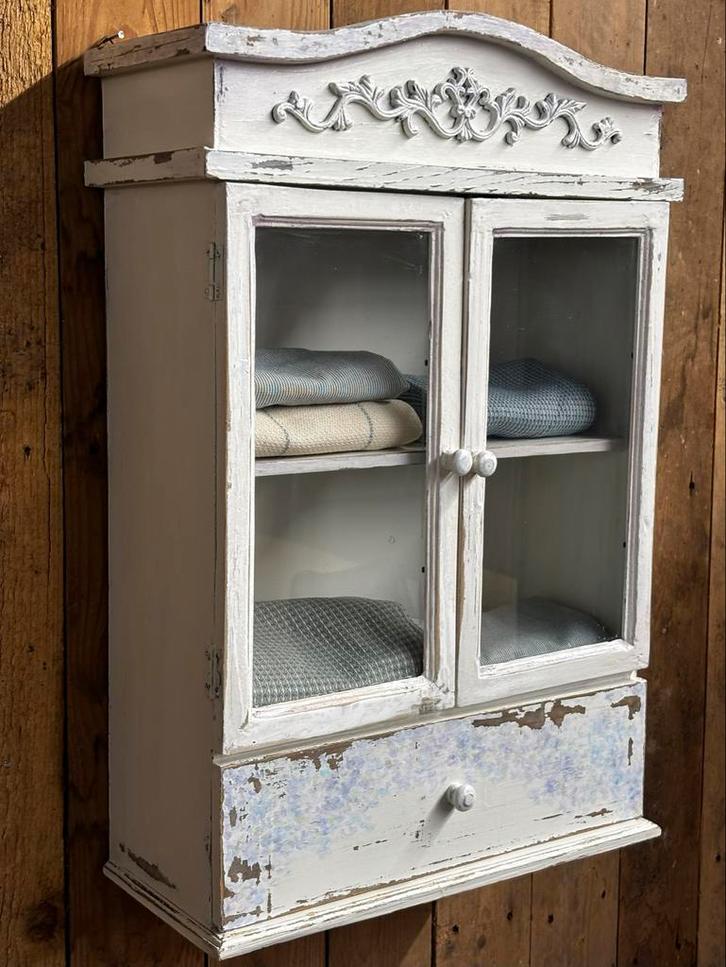 Brocante wandkastje, Huis en Inrichting, Kasten | Dressoirs, Gebruikt, Minder dan 50 cm, 25 tot 50 cm, Met lade(s), Overige houtsoorten