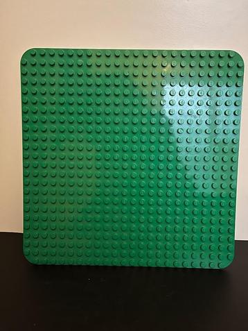 LEGO DUPLO Groene Bouwplaat- grondplaat- 10980 - 38 x 38 cm beschikbaar voor biedingen